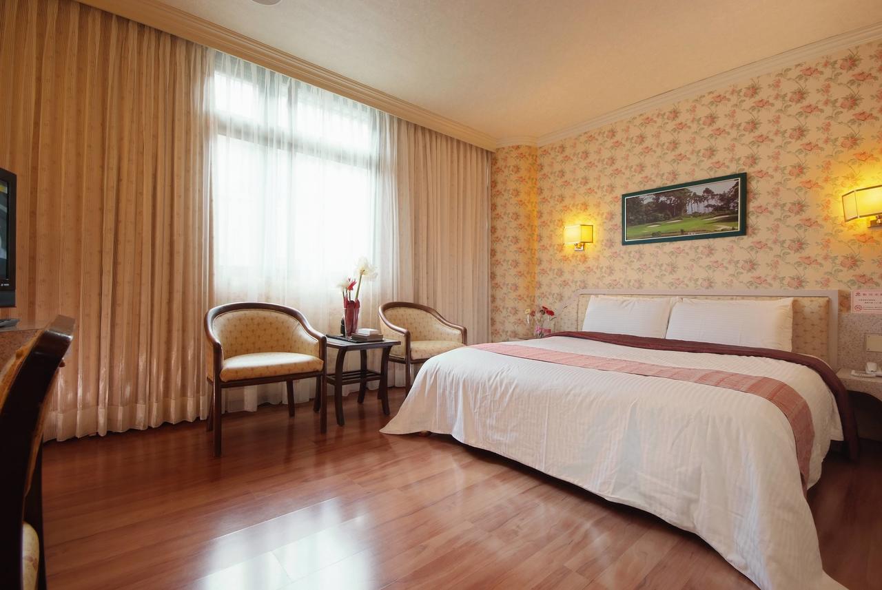 Chiao Yuan Hotel Фенюань Номер фото